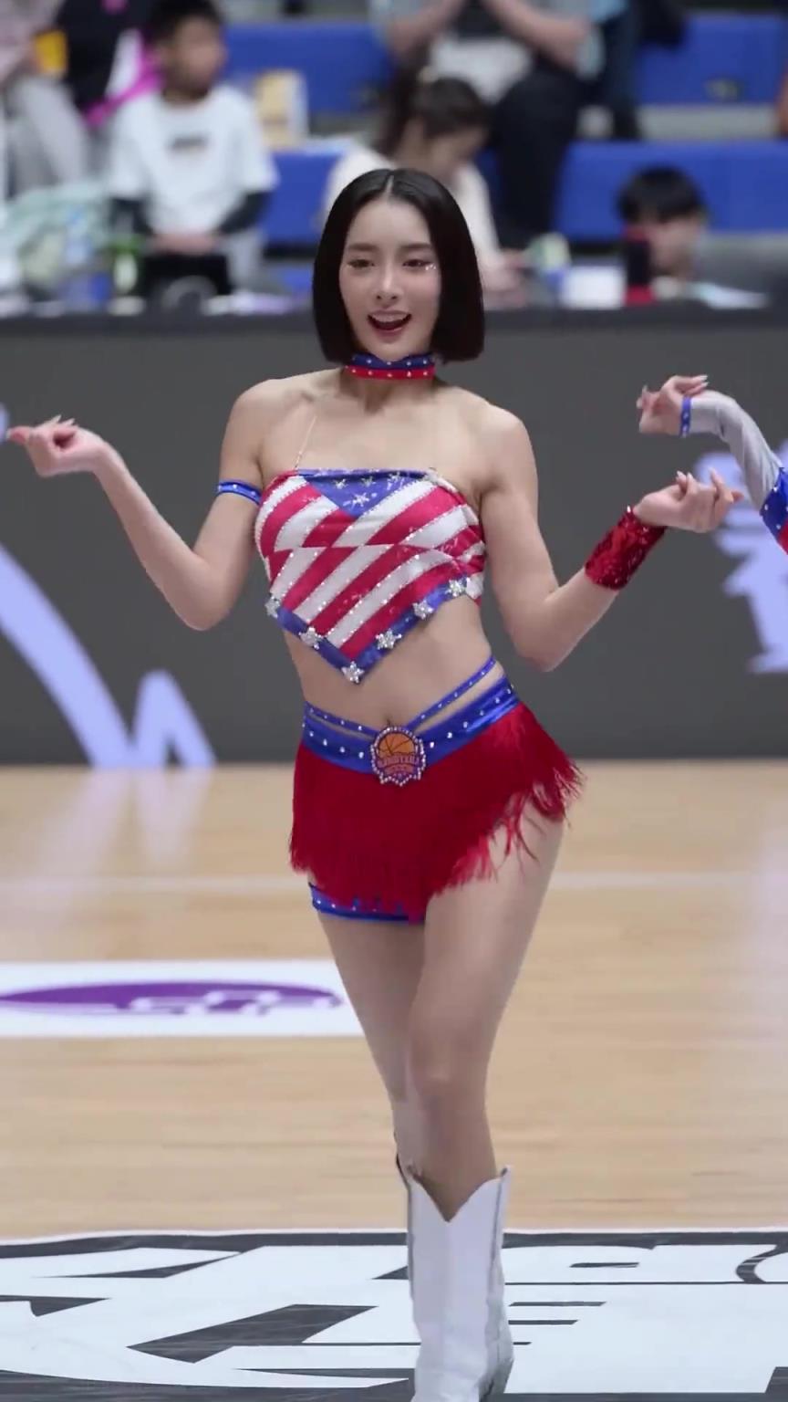 太離譜了 ！幾乎是完美女人！