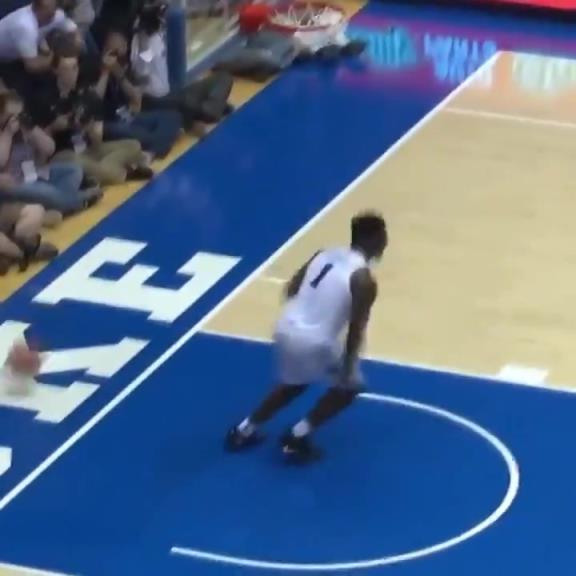 真的很炸裂！錫安大學(xué)時(shí)的球風(fēng)是真勁爆啊